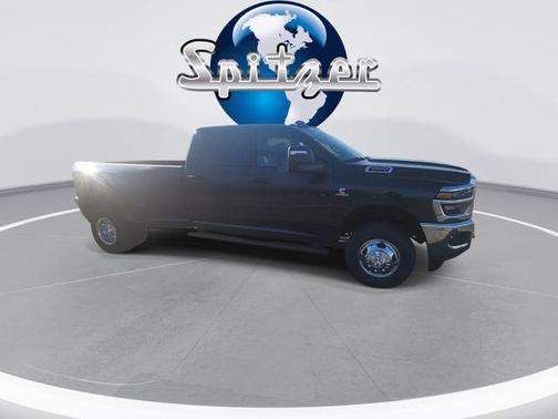 2026 RAM 3500 Tradesman Crew Cab 4x4 8' Box