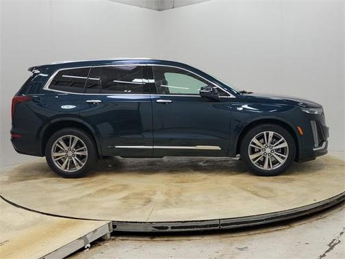 2025 Cadillac XT6 Premium Luxury AWD