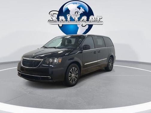2014 Chrysler Town & Country S