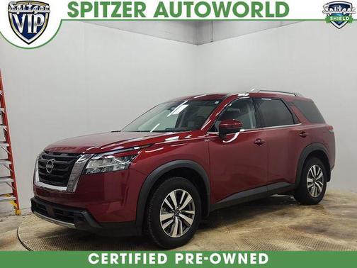 2023 Nissan Pathfinder SL 4WD