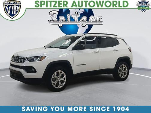 Bright White Clearcoat 2024 Jeep Compass Latitude