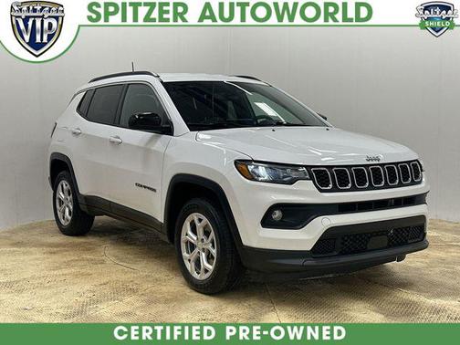 Bright White Clearcoat 2024 Jeep Compass Latitude
