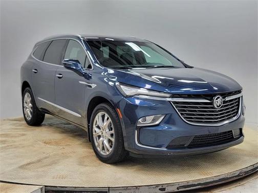 2022 Buick Enclave AWD Essence