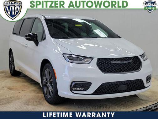 2026 Chrysler Pacifica L