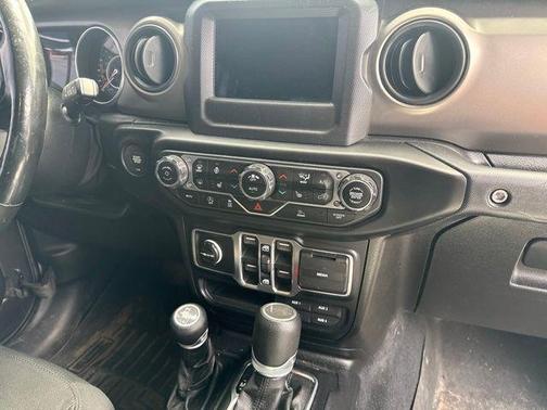 Granite Crystal Metallic Clearcoat 2020 Jeep Gladiator Sport S
