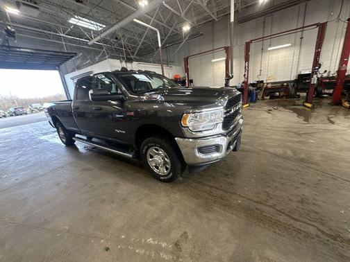 2020 RAM 2500 Tradesman Crew Cab 4x4 8' Box