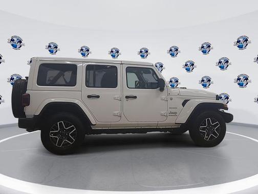 2024 Jeep Wrangler 4-Door Sahara 4x4