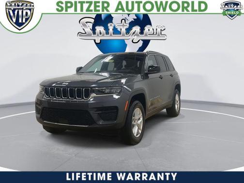 Baltic Gray Metallic Clearcoat 2026 Jeep Grand Cherokee Laredo