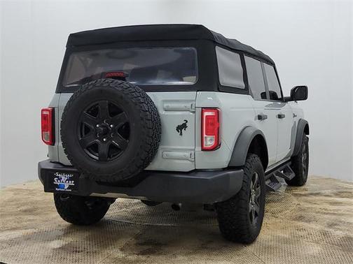 2022 Ford Bronco Base