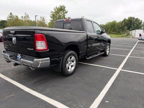 Diamond Black Crystal Pearlcoat 2020 RAM 1500 Big Horn/Lone Star