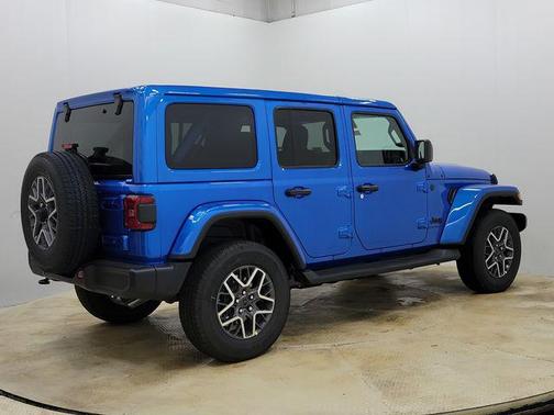 2025 Jeep Wrangler 4-Door Sahara 4x4