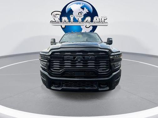 Diamond Black Crystal Pearlcoat 2026 RAM 3500 Big Horn Crew Cab 4x4 6'4' Box