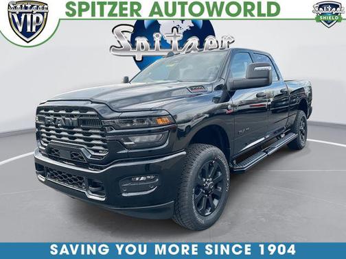 Diamond Black Crystal Pearlcoat 2026 RAM 3500 Big Horn Crew Cab 4x4 6'4' Box