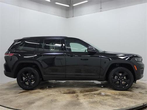 2025 Jeep Grand Cherokee Altitude