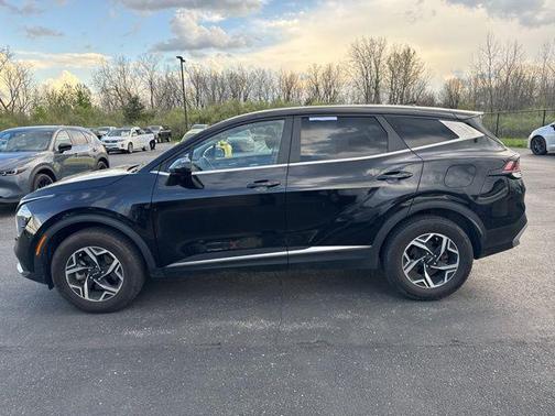Fusion Black 2023 Kia Sportage LX