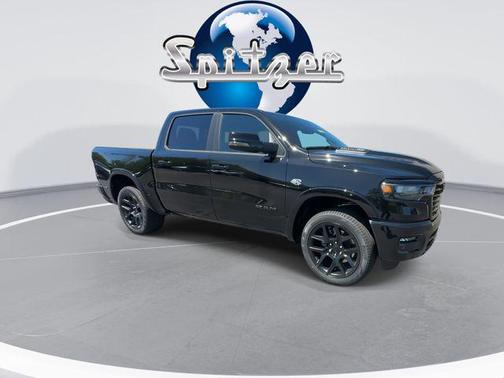 Diamond Black Crystal Pearlcoat 2026 RAM 1500 Laramie