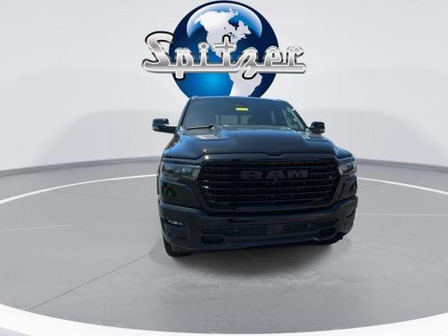 Diamond Black Crystal Pearlcoat 2026 RAM 1500 Laramie