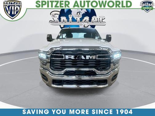 Bright White Clearcoat 2025 RAM 2500 Big Horn Crew Cab 4x4 6'4' Box