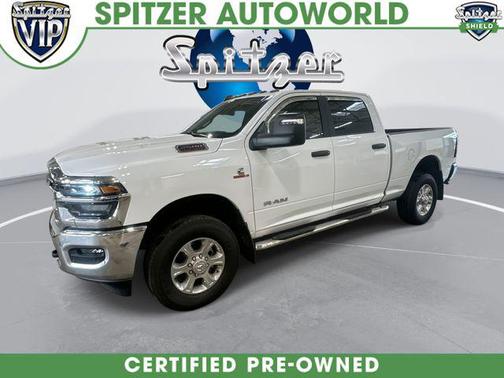 Bright White Clearcoat 2025 RAM 2500 Big Horn Crew Cab 4x4 6'4' Box