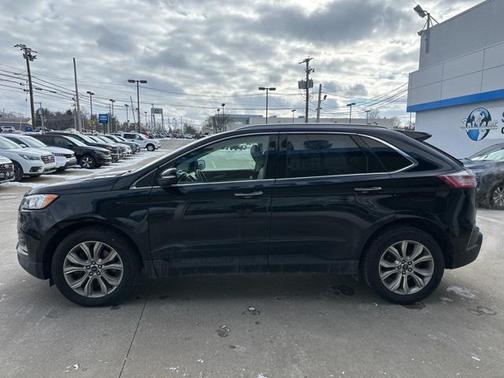 2020 Ford Edge Titanium