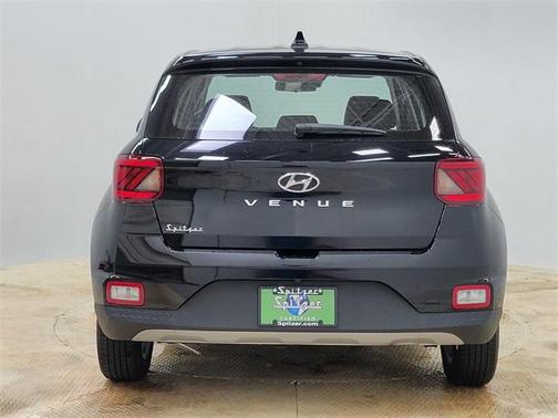 2022 Hyundai VENUE SE