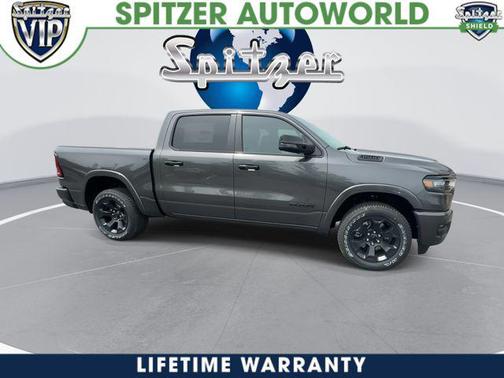 Granite Crystal Metallic Clearcoat 2026 RAM 1500 Big Horn/Lone Star