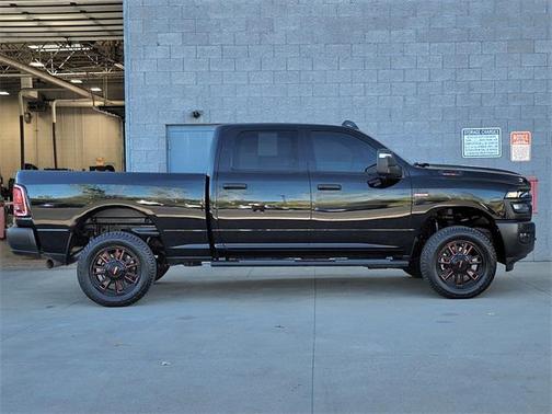 2025 RAM 2500 Tradesman Crew Cab 4x4 6'4' Box