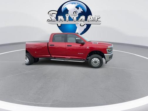 Molten Red Pearlcoat 2026 RAM 3500 Big Horn Crew Cab 4x4 8' Box