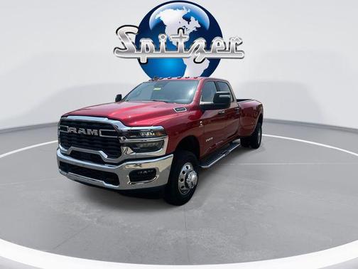 Molten Red Pearlcoat 2026 RAM 3500 Big Horn Crew Cab 4x4 8' Box