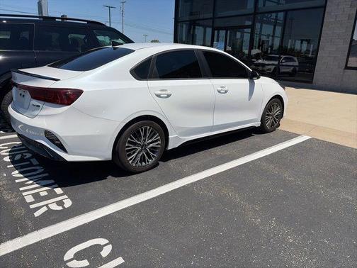 Snow White Pearl 2024 Kia Forte GT-Line