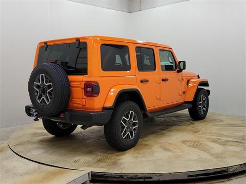 2025 Jeep Wrangler 4-Door Sahara 4x4
