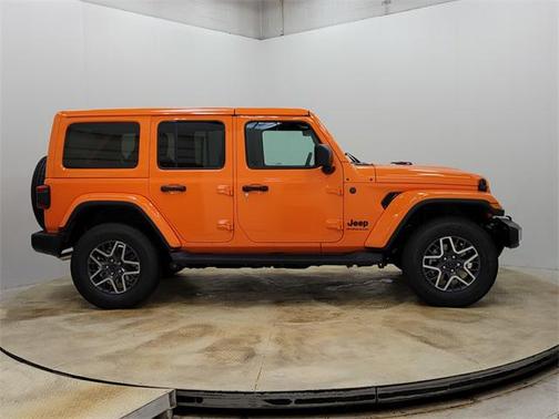 2025 Jeep Wrangler 4-Door Sahara 4x4
