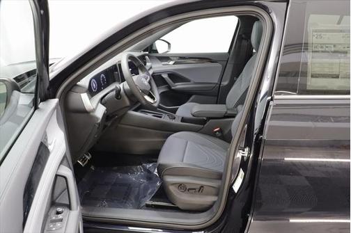 2025 Volkswagen Tiguan 2.0T SE R-Line Black 4MOTION