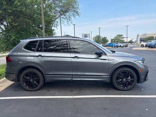 2022 Volkswagen Tiguan 2.0T SE R-Line Black 4MOTION