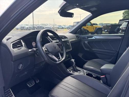 2022 Volkswagen Tiguan 2.0T SE R-Line Black 4MOTION