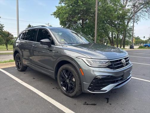 2022 Volkswagen Tiguan 2.0T SE R-Line Black 4MOTION