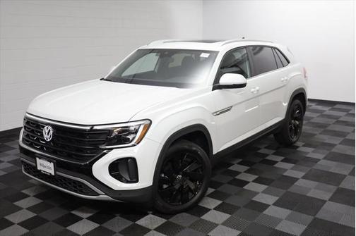 2025 Volkswagen Atlas Cross Sport 2.0T SE w/Technology 4MOTION