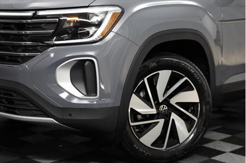 2025 Volkswagen Atlas 2.0T SE w/Technology 4MOTION