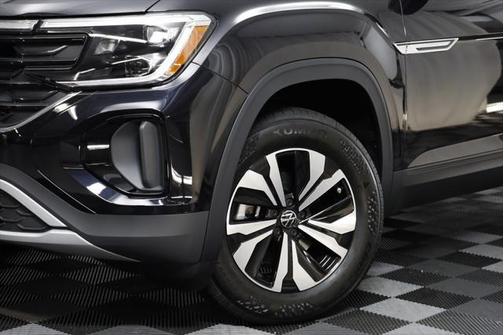 2025 Volkswagen Atlas Cross Sport 2.0T SE