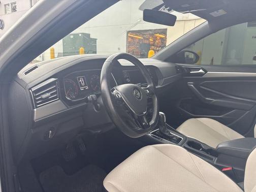 2021 Volkswagen Jetta 1.4T R-Line