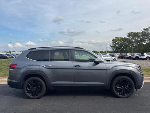 2023 Volkswagen Atlas 3.6L SE w/Technology