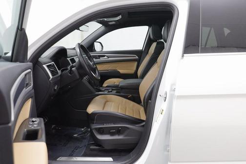 2022 Volkswagen Atlas Cross Sport 3.6L V6 SEL Premium R-Line