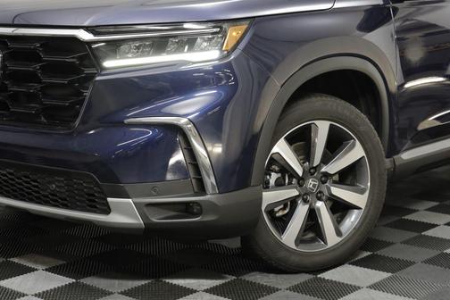 Obsidian Blue 2024 Honda Pilot Touring 8-Passenger