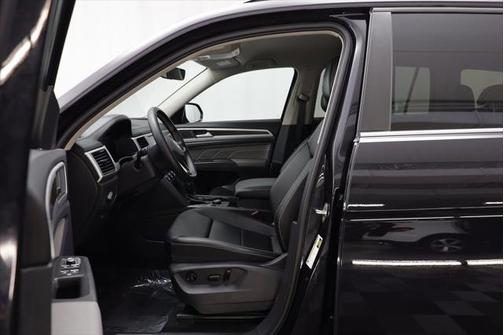 2022 Volkswagen Atlas 3.6L SE w/Technology