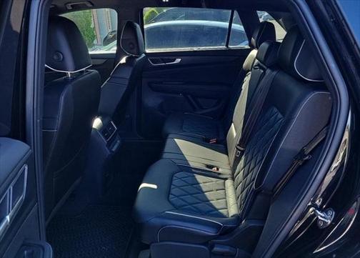 2024 Volkswagen Atlas Cross Sport 2.0T SEL Premium