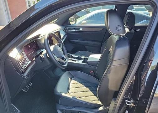 2024 Volkswagen Atlas Cross Sport 2.0T SEL Premium