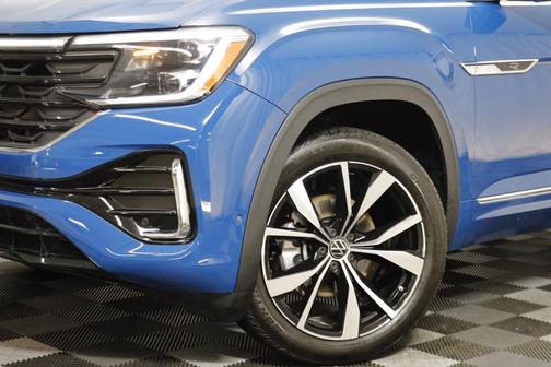 2025 Volkswagen Atlas 2.0T SEL Premium R-Line 4MOTION