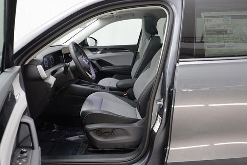 2025 Volkswagen Tiguan 2.0T SE 4MOTION