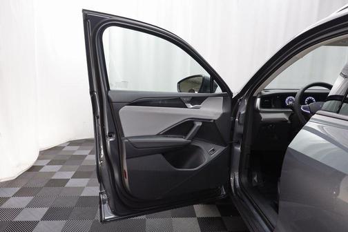 2025 Volkswagen Tiguan 2.0T SE 4MOTION