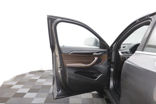 2021 BMW X2 xDrive28i